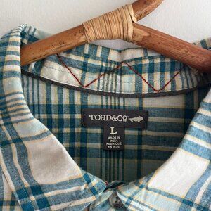 Men's Large Short Sleeve Button Down Shirt